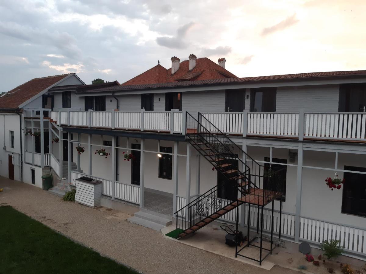 Casa J. Gusbeth Appartement Braşov Buitenkant foto